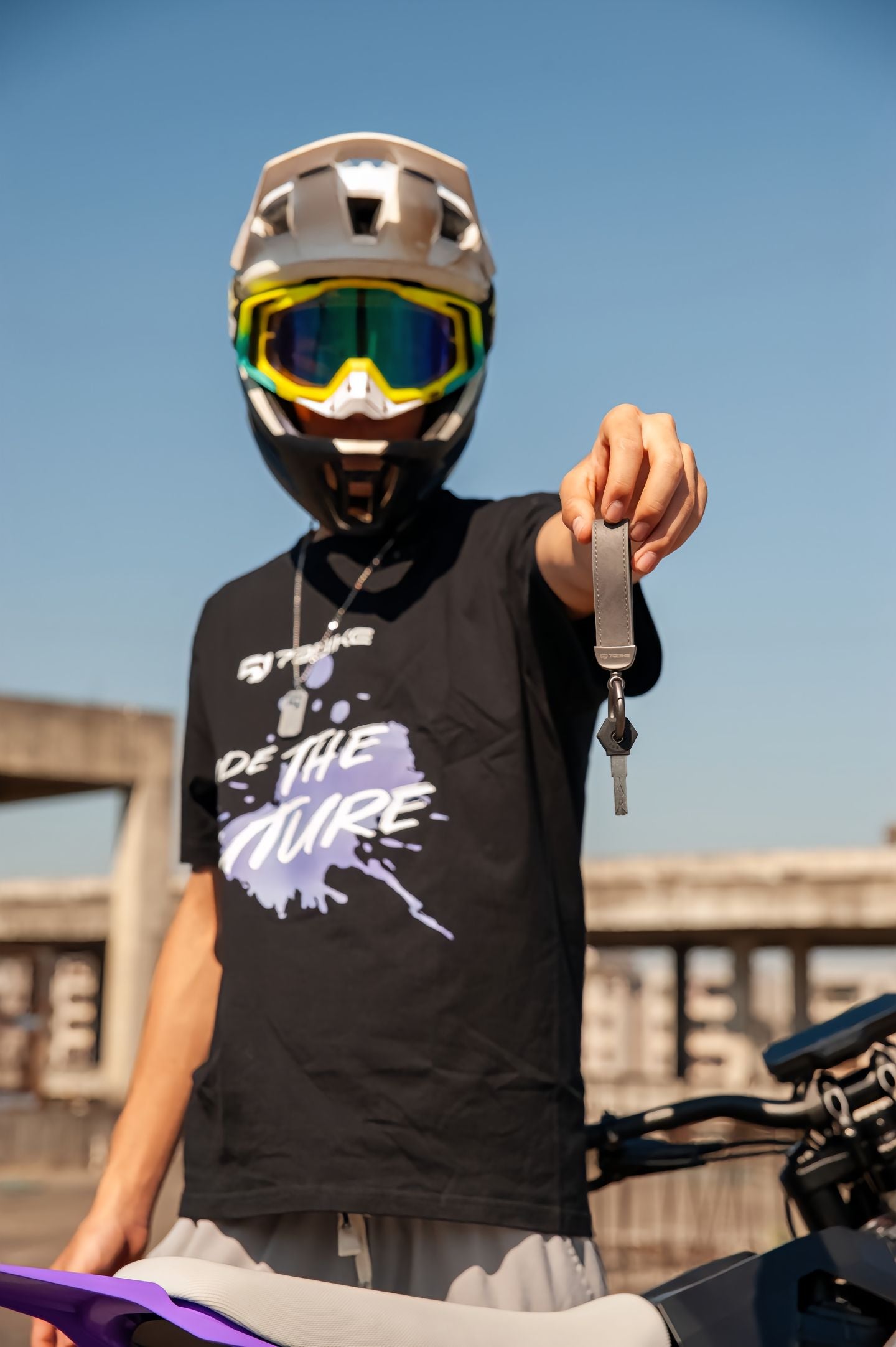 Super-Angebot! Kick&Move Falcon Pro e-Dirtbike 2025 - Silber/Gelb
