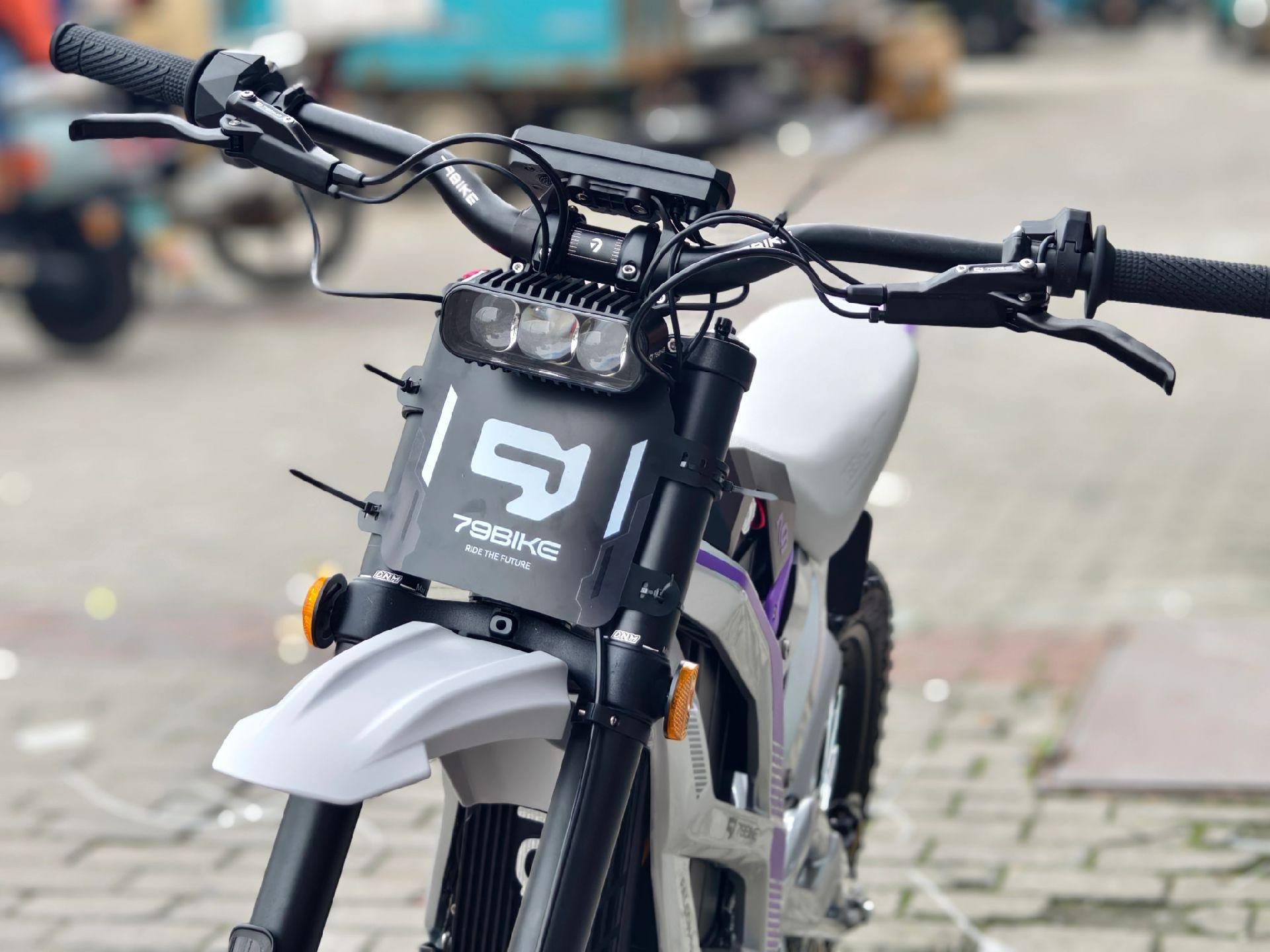 Super-Angebot! Kick&Move Falcon Pro e-Dirtbike 2025 - Silber/Rot