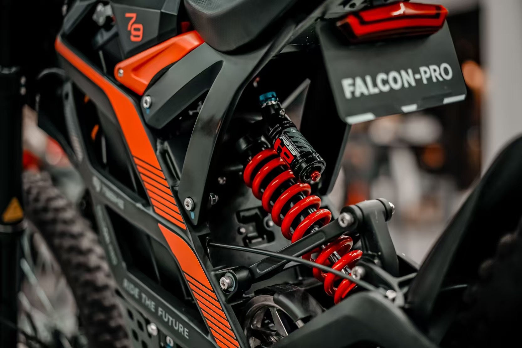 Super-Angebot! Kick&Move Falcon Pro e-Dirtbike 2025 - Schwarz/Rot